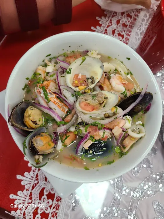 Dinastia Ecuadorian Food Picture 9