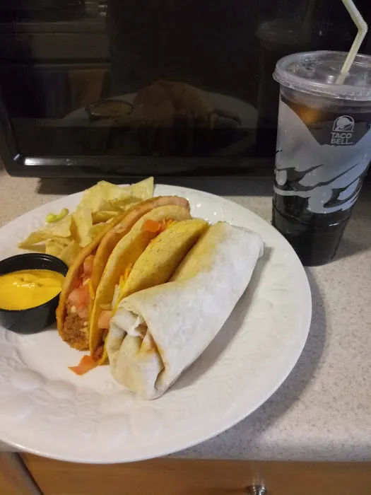 Taco Bell Cantina Picture 1