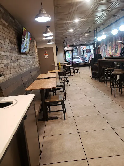 Taco Bell Cantina Picture 9