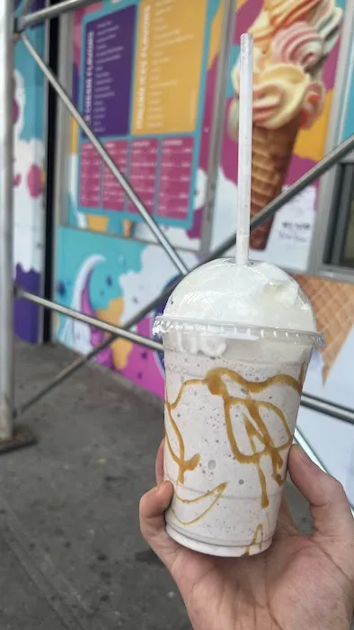 BROADWAY ICE CREAM FACTORY Picture 1
