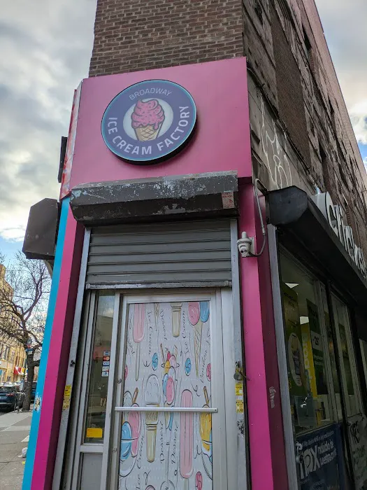 BROADWAY ICE CREAM FACTORY Picture 9