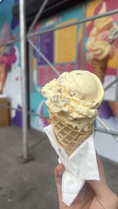 BROADWAY ICE CREAM FACTORY Picture 2