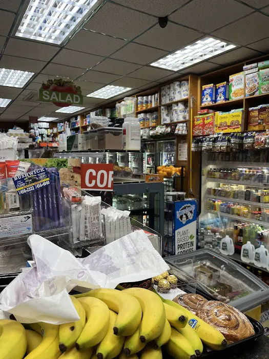 Bushwick Gourment Deli Picture 3