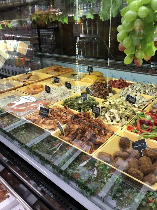 Bushwick Gourment Deli Picture 5