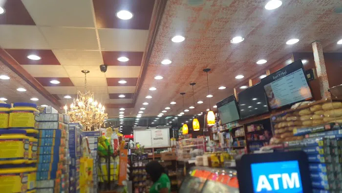 Mr. Gates Deli Picture 2