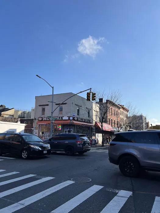 Mr. Gates Deli Picture 4
