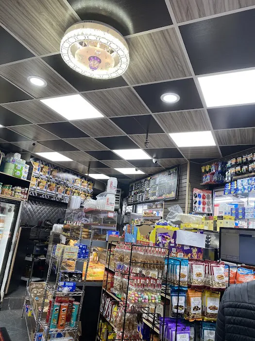 Myrtle & Wyckoff Deli & Grill Picture 5