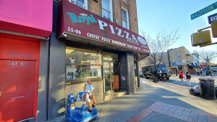 Royal Pizza Picture 2