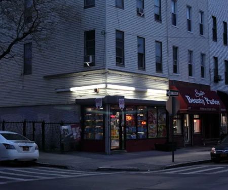 Tavares Deli & Grocery