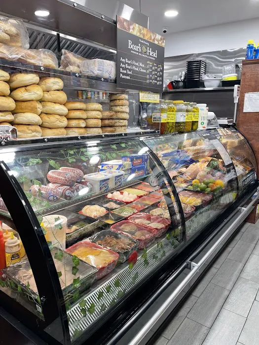 Wilson Food Center Deli& Grill Picture 3