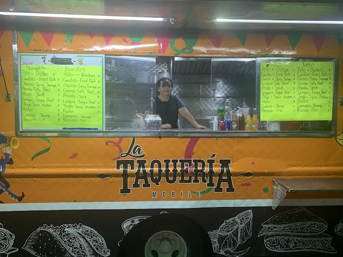 Tacos La Carcachita Picture 3