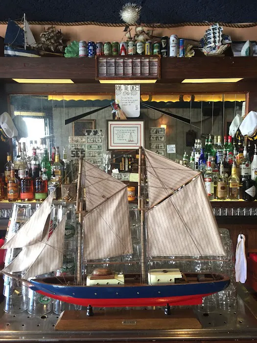 Windjammer Bar Picture 8