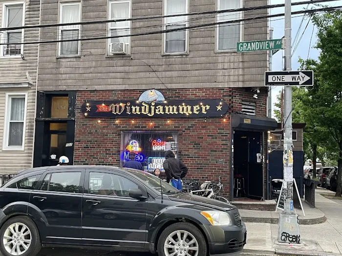 Windjammer Bar Picture 2