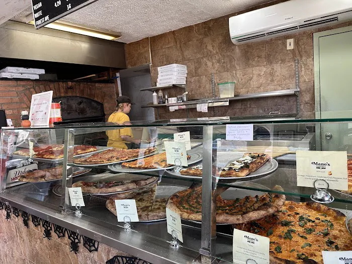 Mano's Pizzeria Picture 10