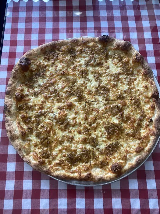 Mano's Pizzeria Picture 8
