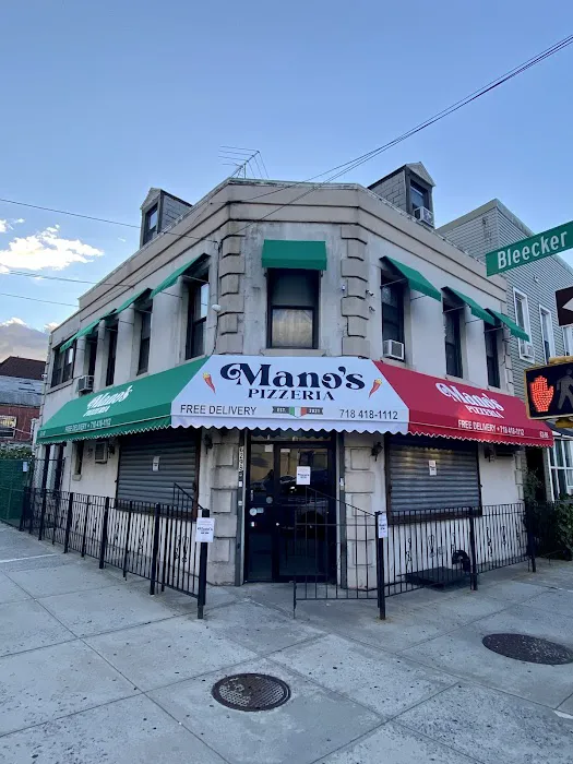 Mano's Pizzeria Picture 5