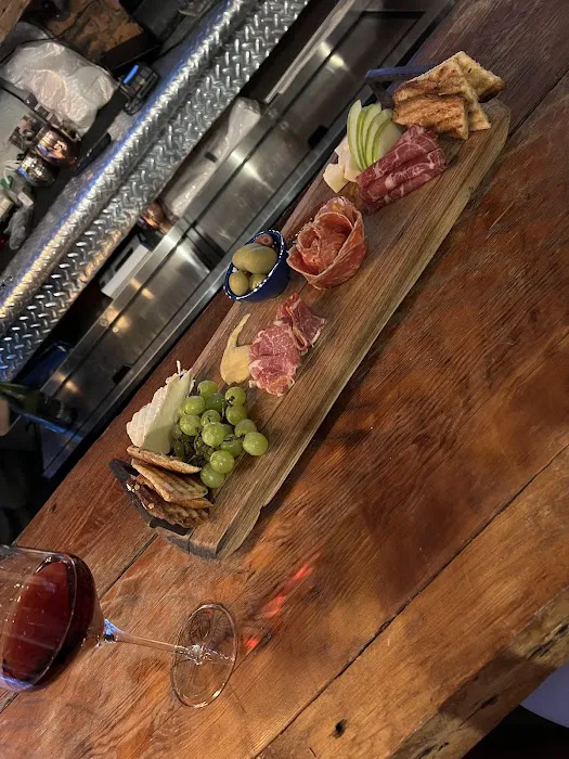 Bread and wine Picture 6