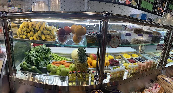 Organic Town Deli & Grill Picture 2