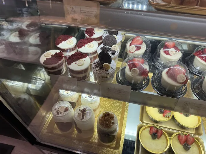 Iva’s Sweet Parlour Picture 2