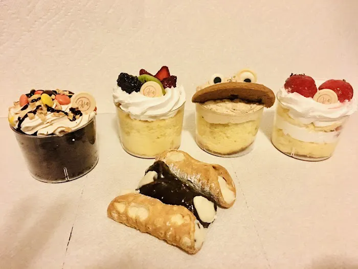 Iva’s Sweet Parlour Picture 4