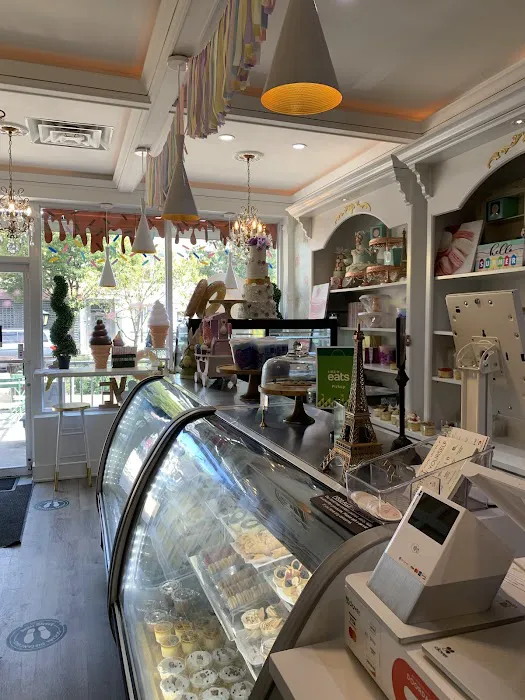 Iva’s Sweet Parlour Picture 3
