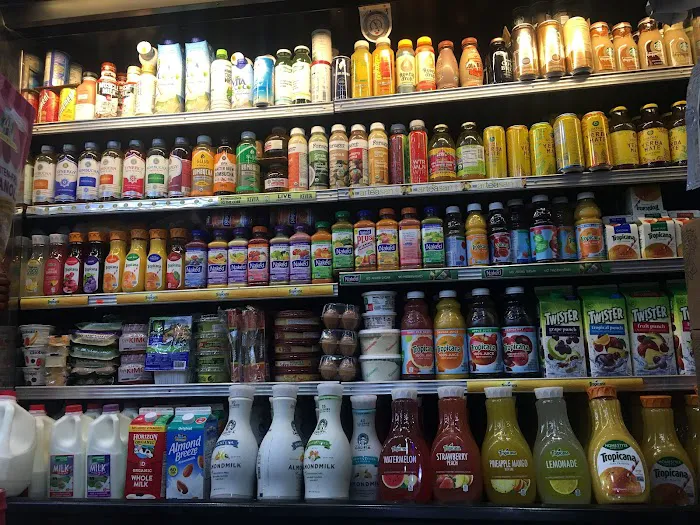 Green Basket Deli Picture 3