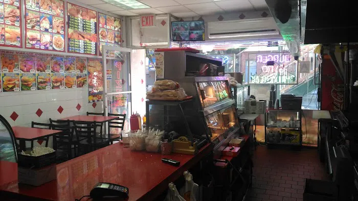 Crown Fried Chicken & Pizza Picture 3