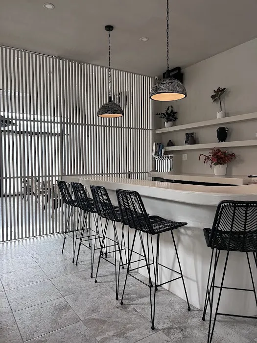 Commune Cafe + Wine Bar Picture 9