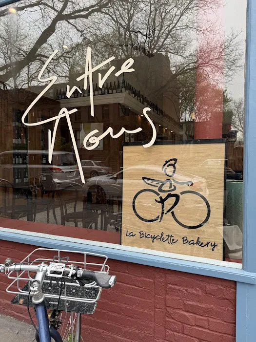 La Bicyclette Bakery Picture 7