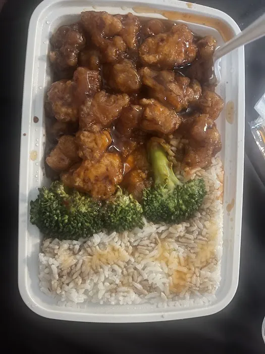 Hardee Chinese & American Cusine Picture 6