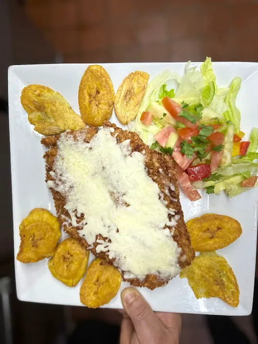 Dominican Valle Restaurant Picture 4