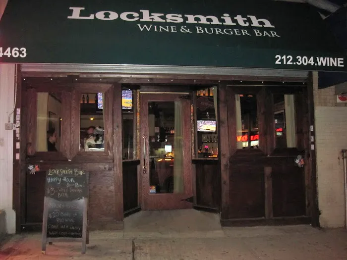 Locksmith Bar Picture 4