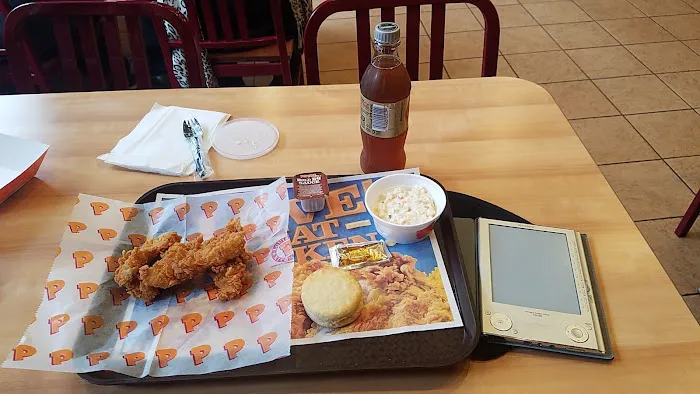 Popeyes Louisiana Kitchen Picture 2