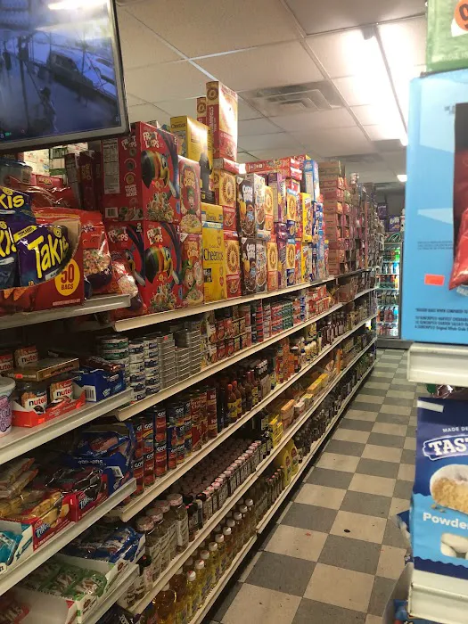 J And E Deli Grocery Corp. Picture 2