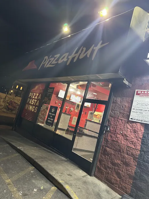 Pizza Hut Picture 5