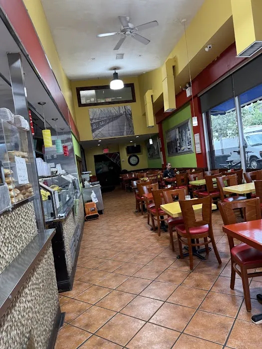 Madison Cafe Picture 7