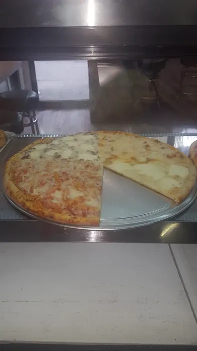Mike's Pizza & Pasta Picture 7