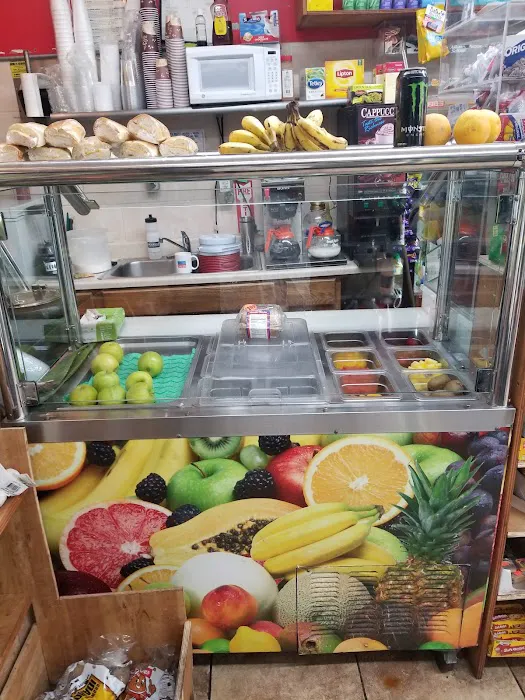 D'Sosa Gourmet Deli Picture 4