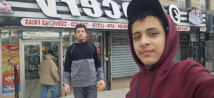 Bronx Gourmet Deli Picture 3