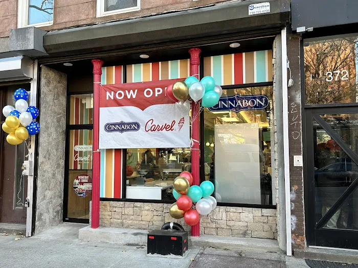 Cinnabon / Carvel Picture 6