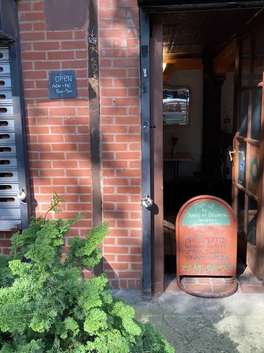 Doctor's Cave Café Picture 9