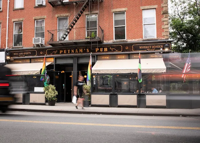 Putnam's Pub & Cooker Picture 4