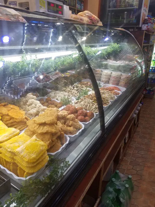 Fort Greene Deli Picture 3