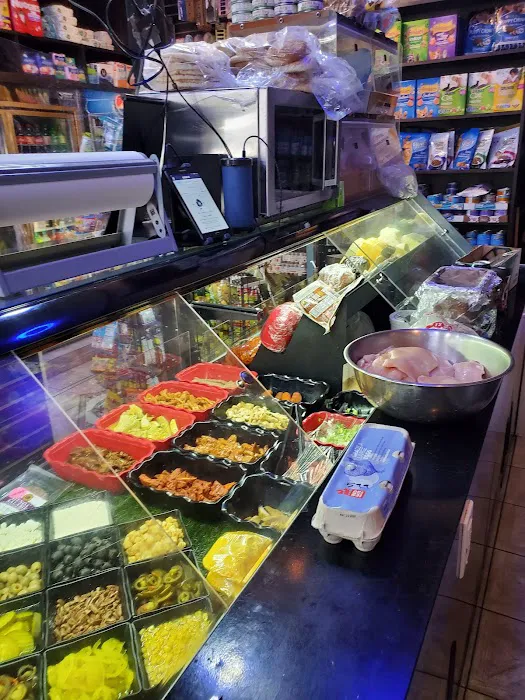 Paradise Deli Picture 10