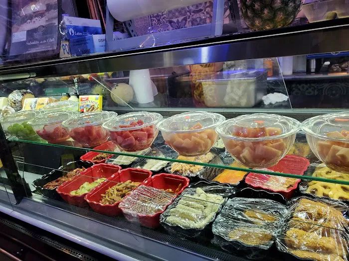 Paradise Deli Picture 8
