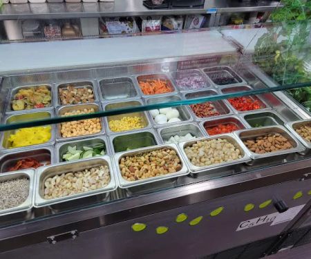 Metro Deli & Pizza