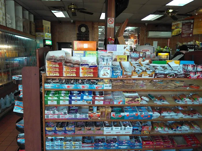 Metro Deli & Pizza Picture 10