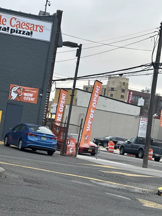 Little Caesars Pizza Picture 6