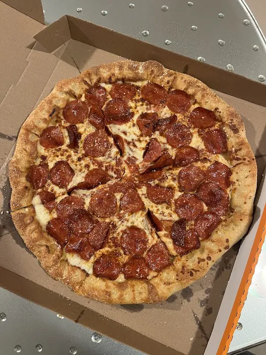 Little Caesars Pizza Picture 4