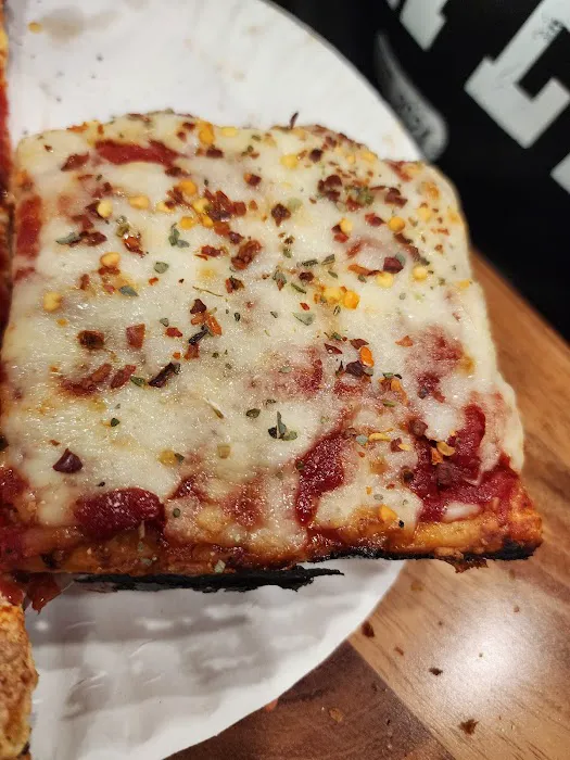 Eliot Pizzeria Picture 4